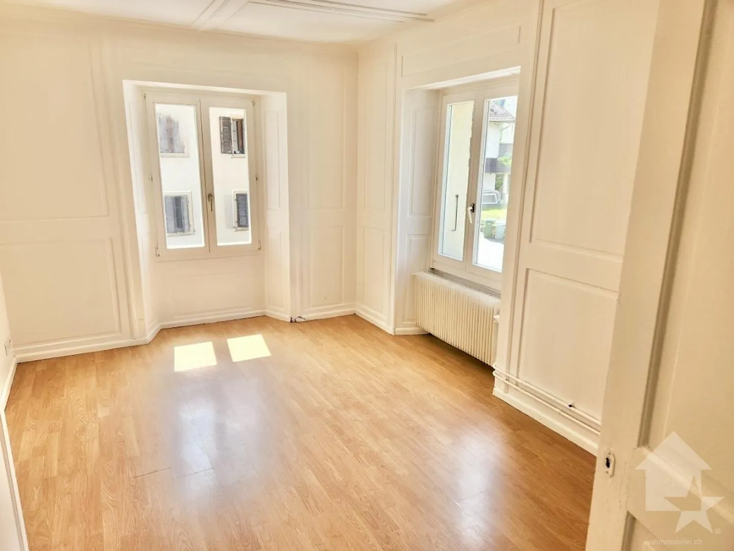 Gebäude mit 5 Wohnungen und einem Restaurant im Zentrum des Dorfes! - Foto 11 von 16