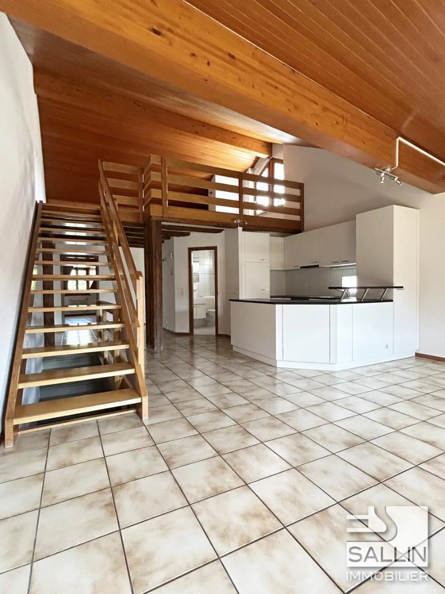 DUPLEX 3½ ROOMS IN LOWER TOWN - Photo 4 of 10