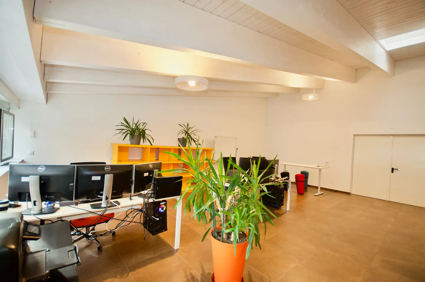 Commercial Space in Castione - Photo 3 of 11