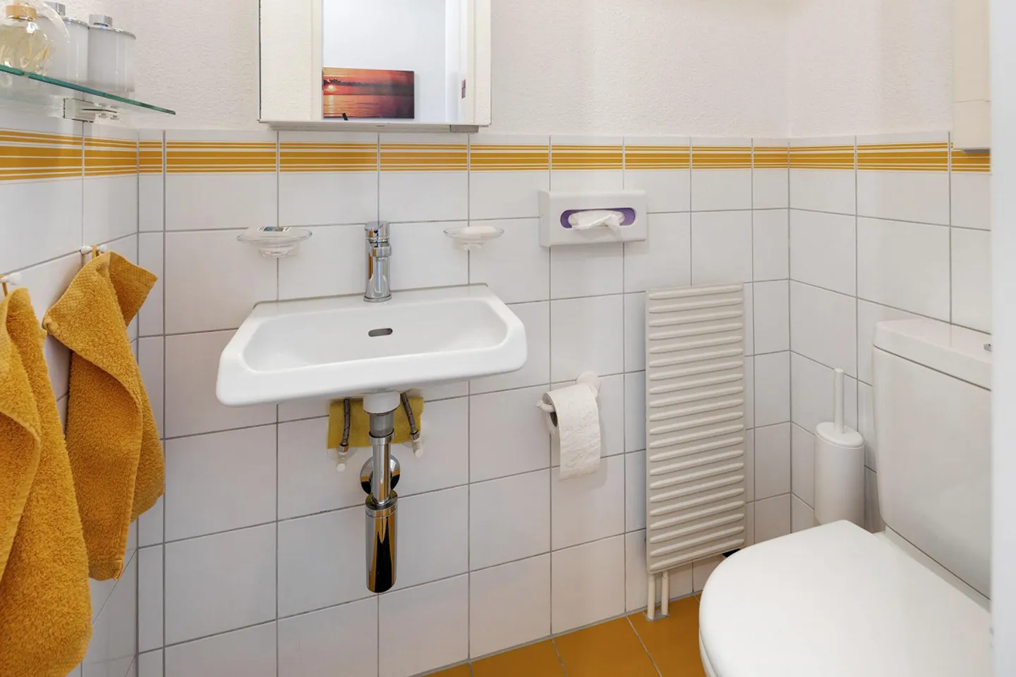 Charming Terraced House with Garden in Sunny Slope Location - Photo 12 of 31