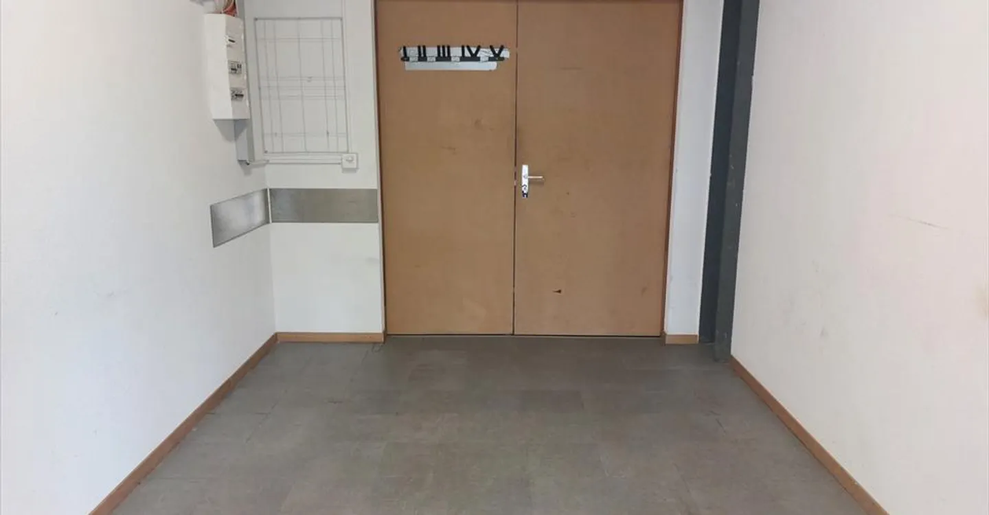FLEXIBLER MIETVERTRAG - Büro/Werkstatt/Lager 79m2 mit Wasser + Abfluss - Foto 4 von 7