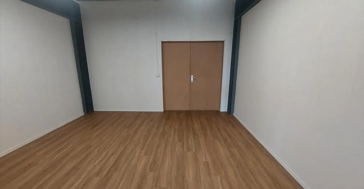 FLEXIBLER MIETVERTRAG - Büro/Werkstatt/Lager 79m2 mit Wasser + Abfluss - Foto 3 von 7