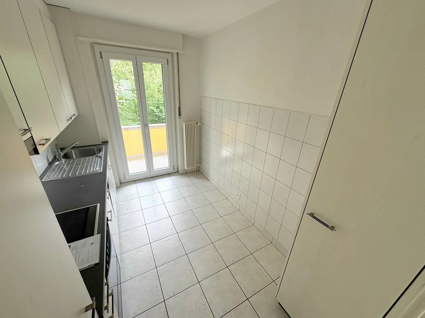 Bright 3-Room Apartment - Photo 4 of 8