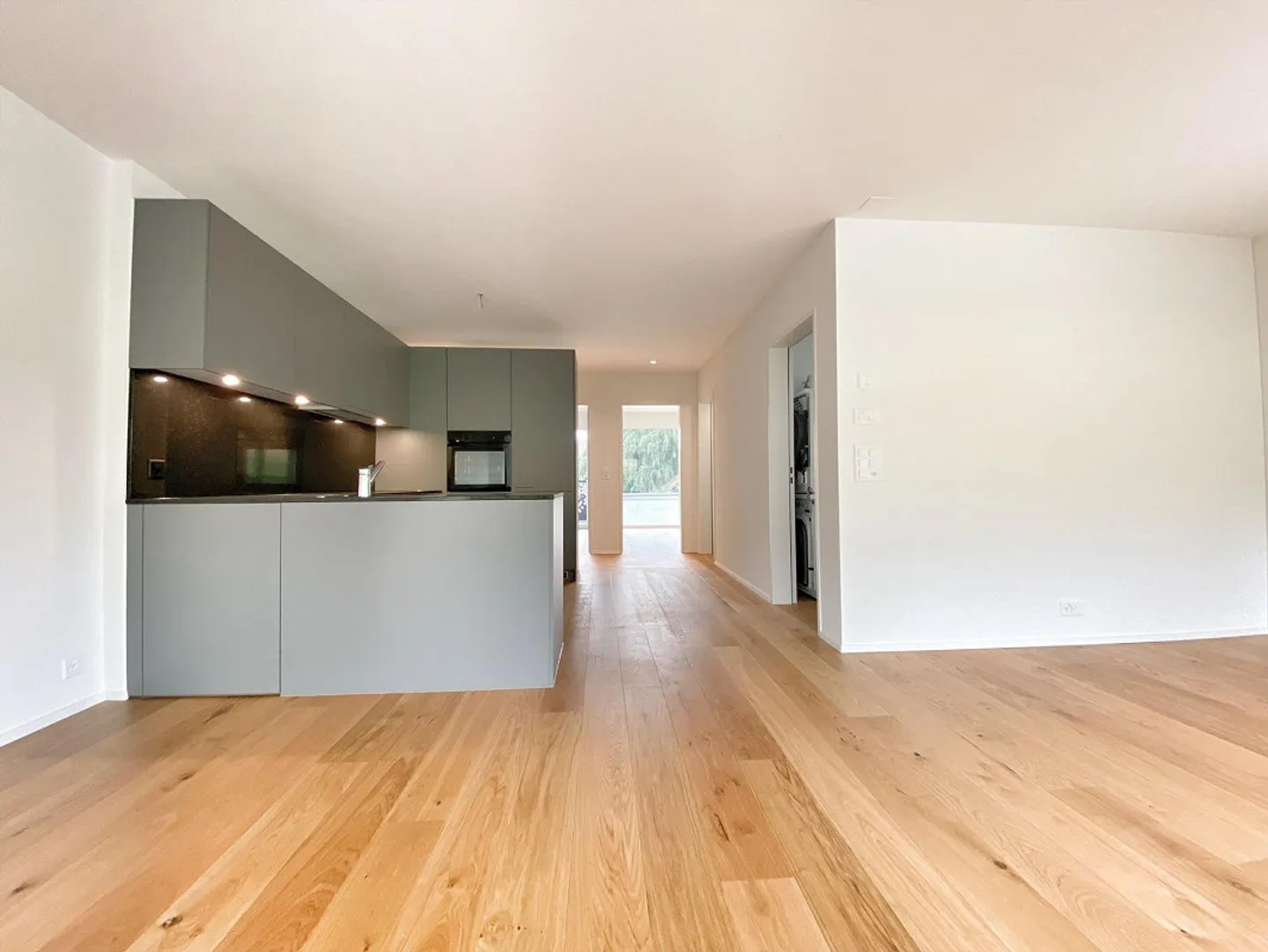 Moderne 3.5-Zimmer-Wohnung 75.3m² mit grosszügiger Loggia - Photo 1 of 6