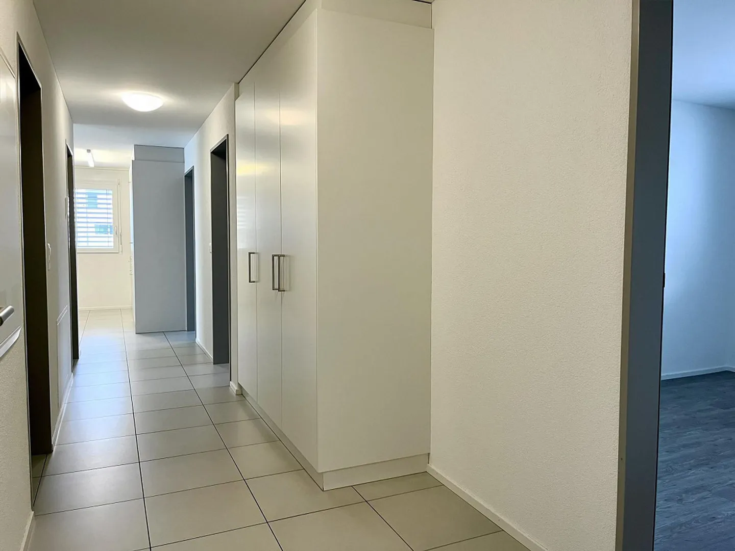neuwertige 4.5 Zimmerwohnung - Foto 8 von 12