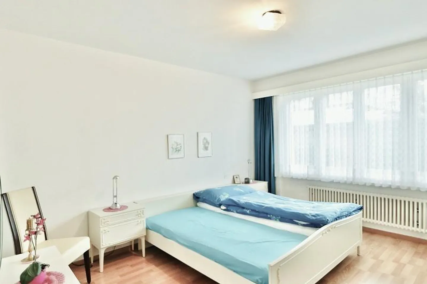 Appartamento 4 1/2 locali al 1° piano con piscina coperta in una posizione tranquilla e centrale - Foto 5 di 25