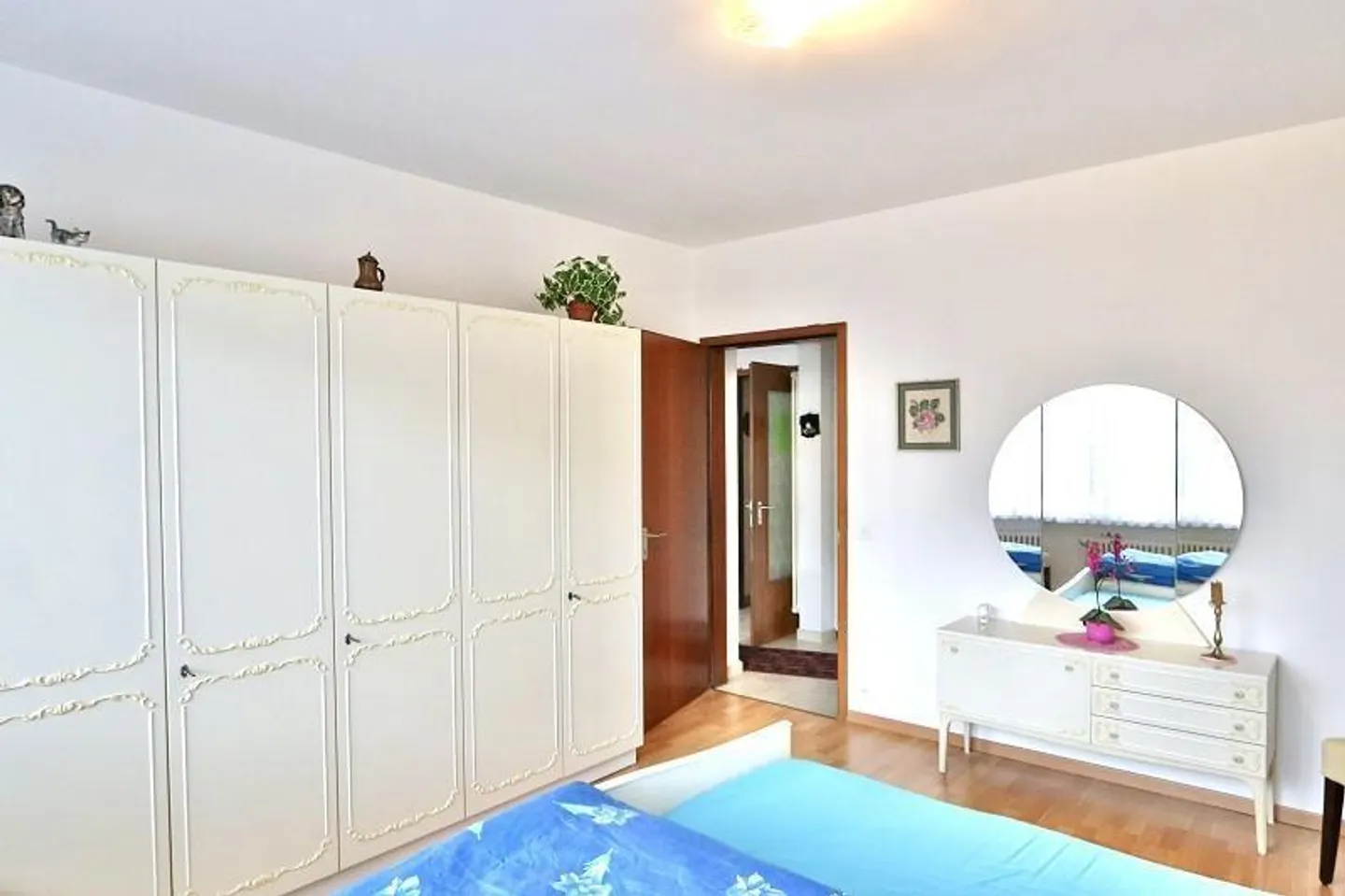 Appartamento 4 1/2 locali al 1° piano con piscina coperta in una posizione tranquilla e centrale - Foto 6 di 25