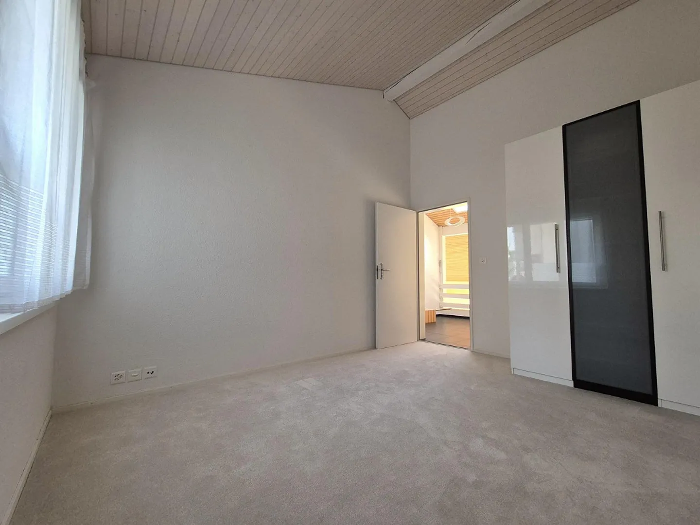Appartement en duplex spacieux de 5,5 pièces (beaucoup d'espace extérieur/emplacement calme) - Photo 9 sur 21