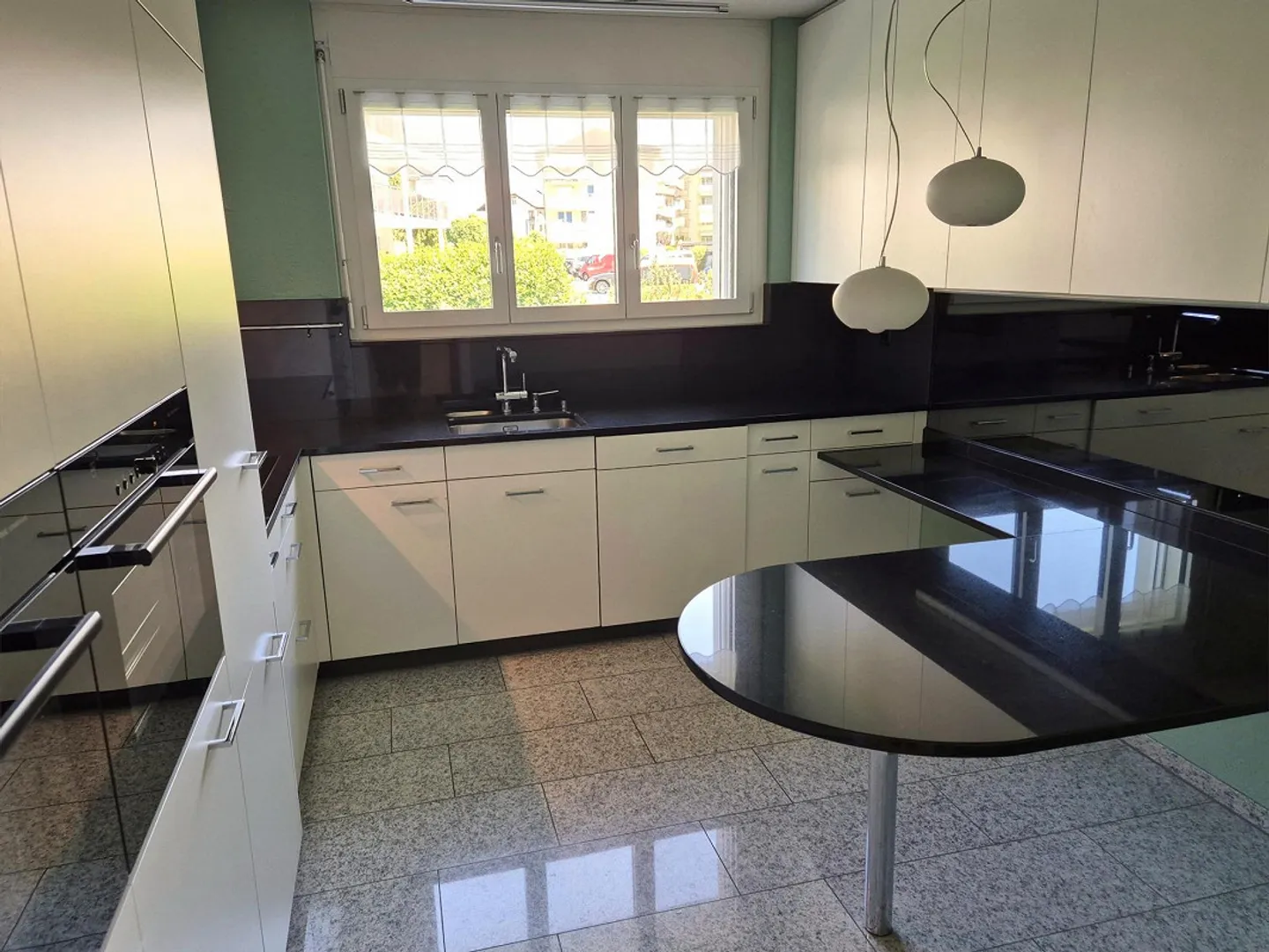 Appartement en duplex spacieux de 5,5 pièces (beaucoup d'espace extérieur/emplacement calme) - Photo 11 sur 21