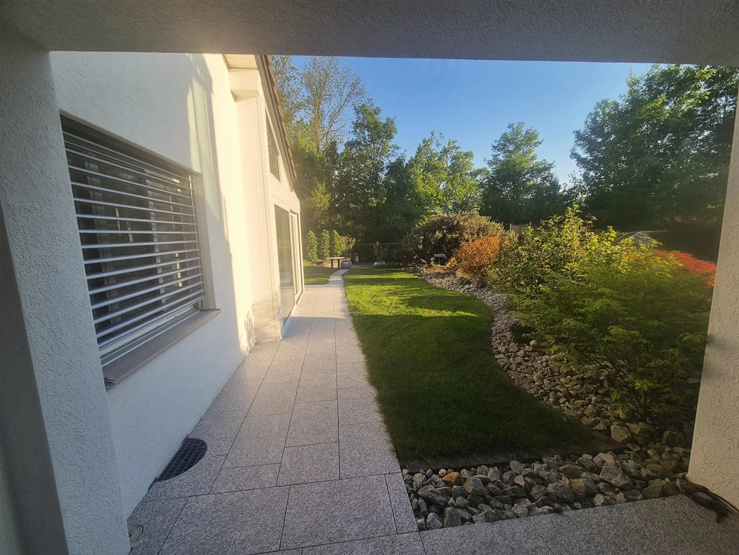 Appartement en duplex spacieux de 5,5 pièces (beaucoup d'espace extérieur/emplacement calme) - Photo 17 sur 21