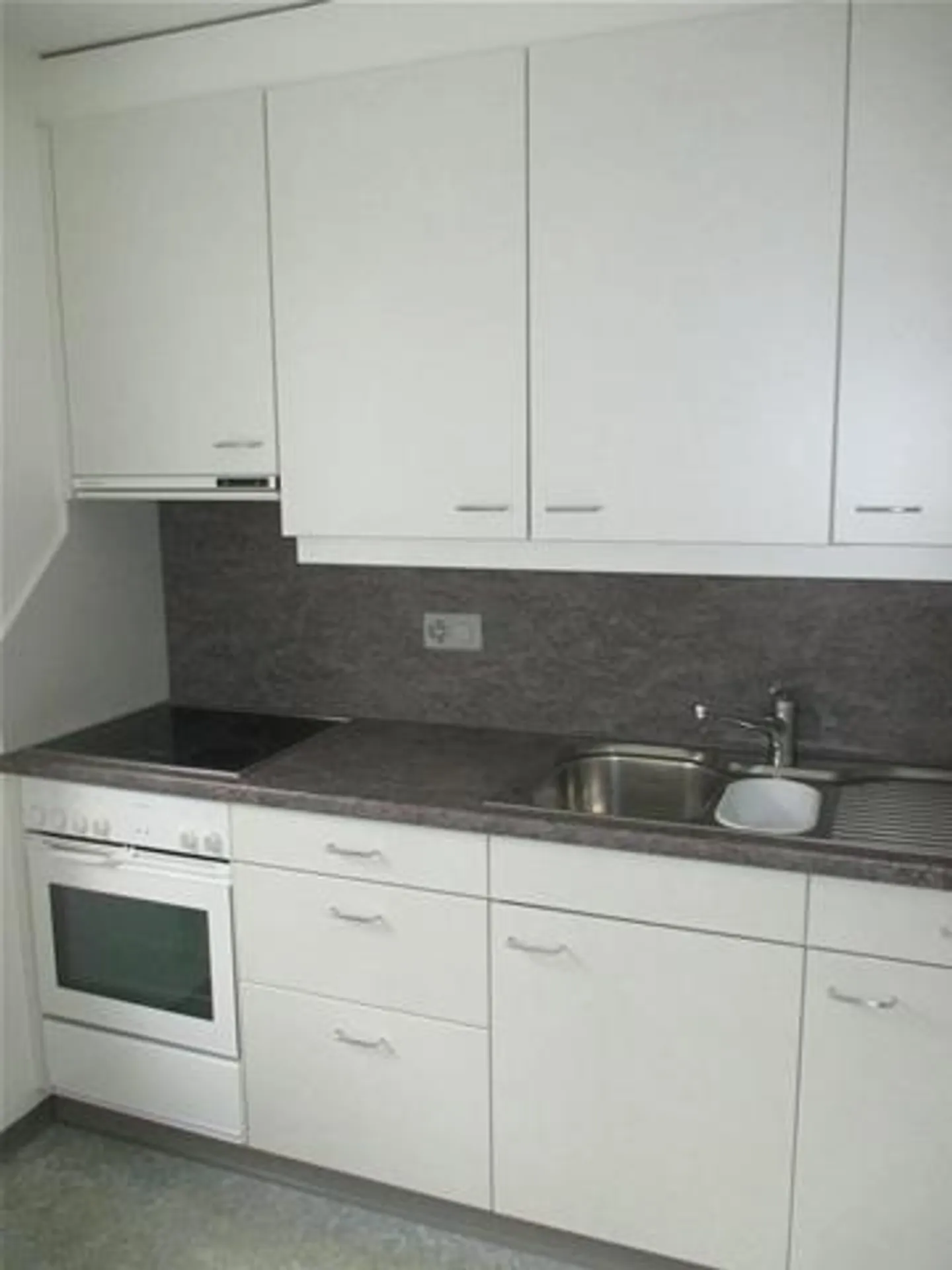Helle 3-Zimmerwohnung in Emmenbrücke - Foto 3 von 7