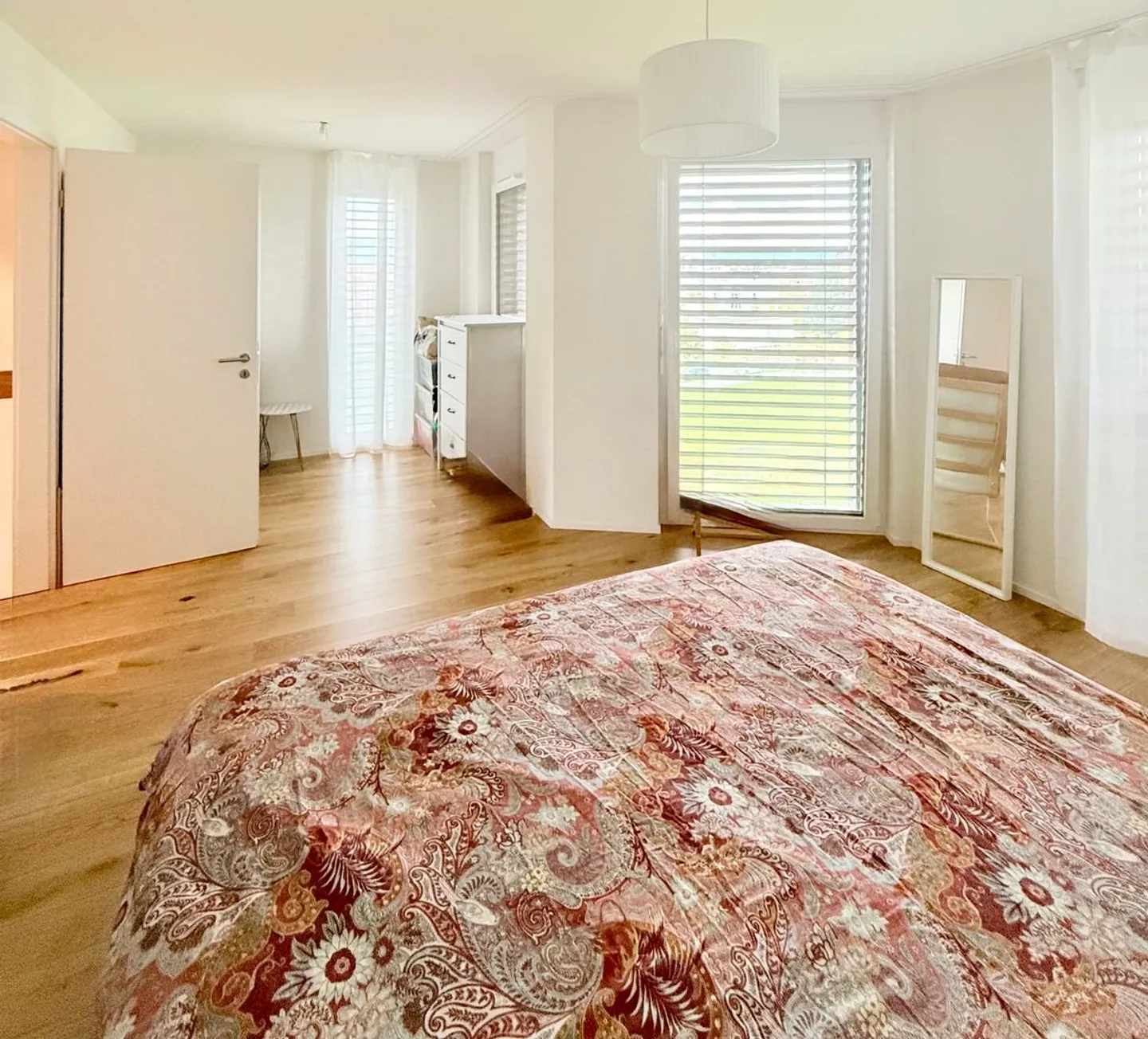 Attika-Neubau 4,5 Zimmer - Label Minergie Eco, Terrasse und außergewöhnliche Helligkeit - Foto 8 di 13