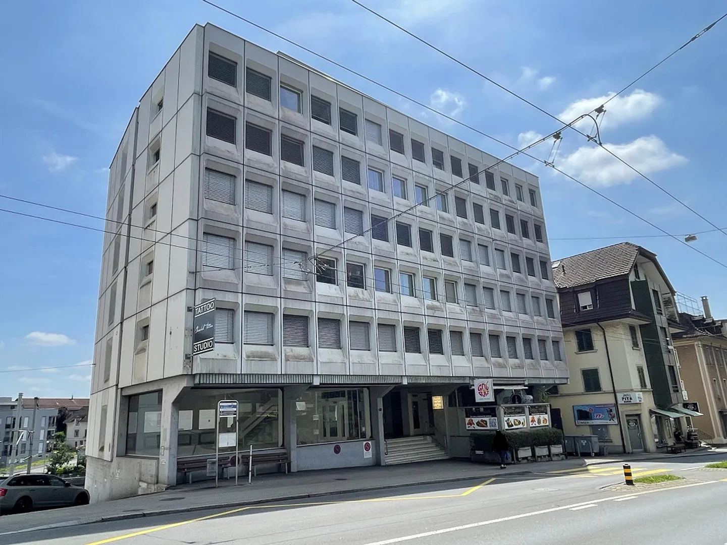 Spacious 1-room apartment in the heart of Emmenbrücke - Photo 1 of 6
