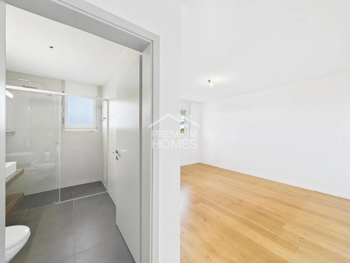 Penthouse mit atemberaubendem Blick auf Delémont und die Berge - Foto 3 von 10