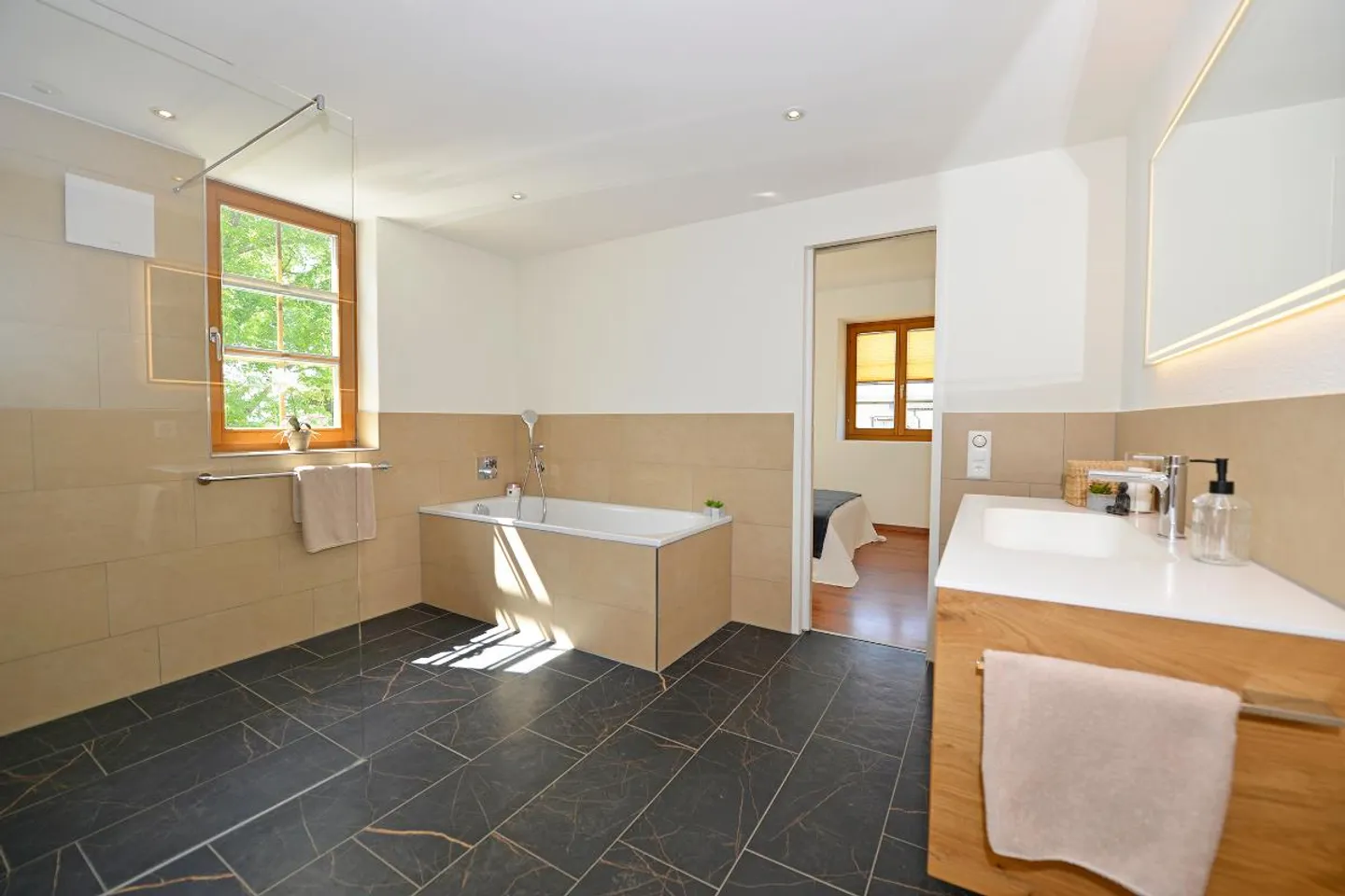 Appartamento duplex di 4,5 stanze con giardino - Foto 5 di 5