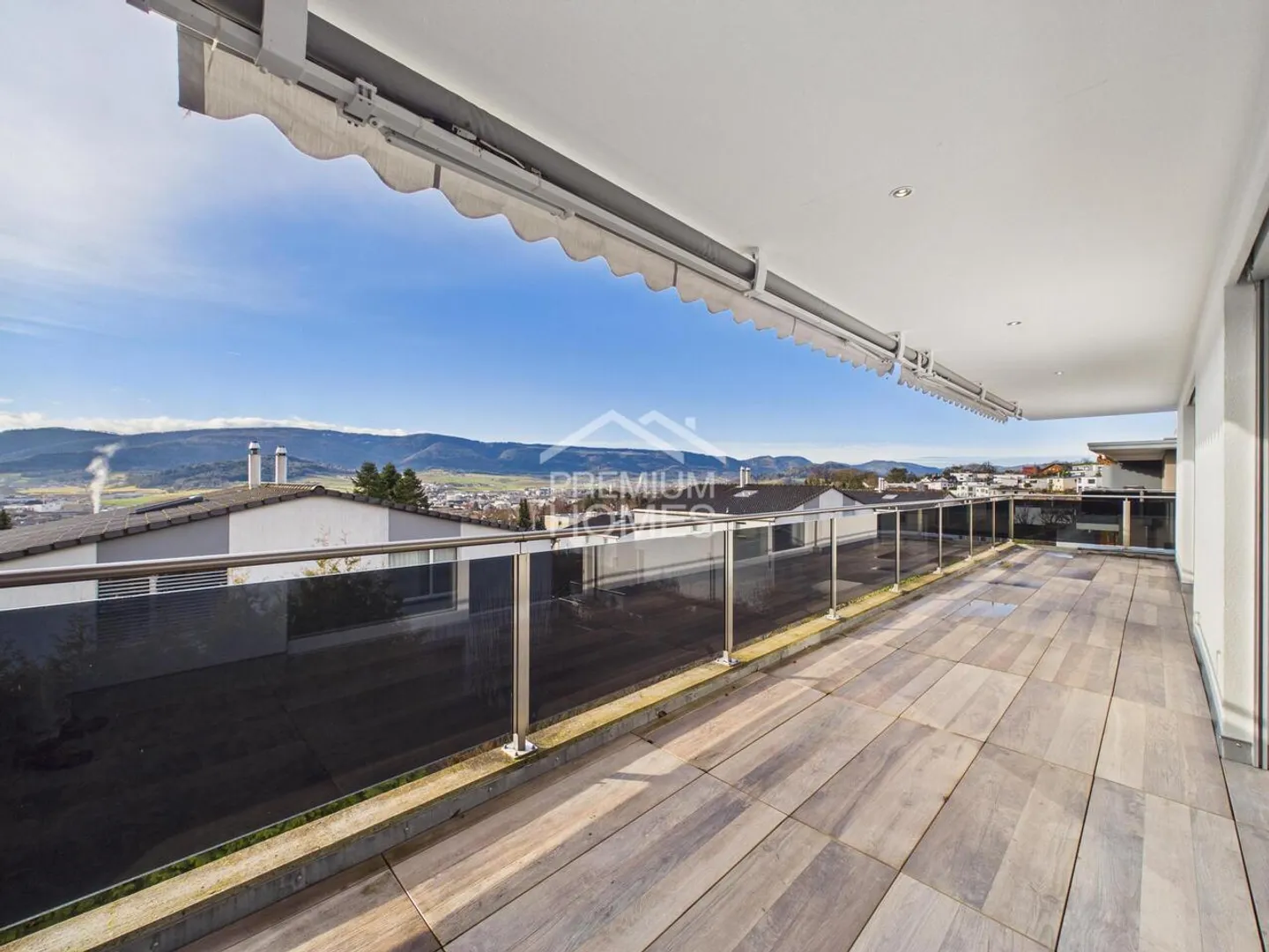 Penthouse mit atemberaubendem Blick auf Delémont und die Berge - Foto 6 von 10