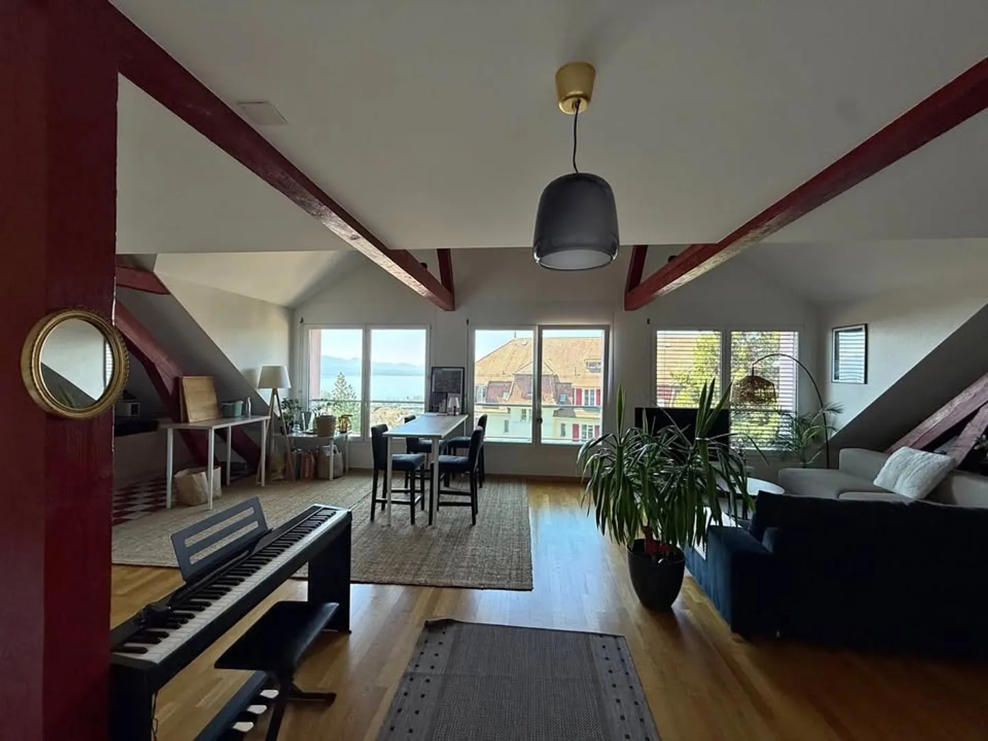 Loft Charmant avec Vue Lac - Photo 1 sur 11
