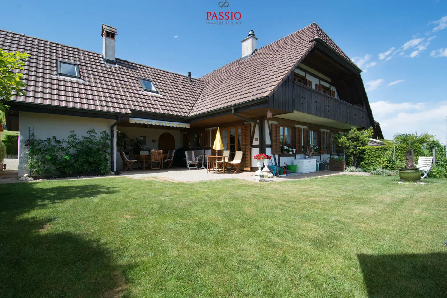 Grosses 8,5-Zimmer Haus mit Alpensicht und Gartenidylle - Foto 2 von 29