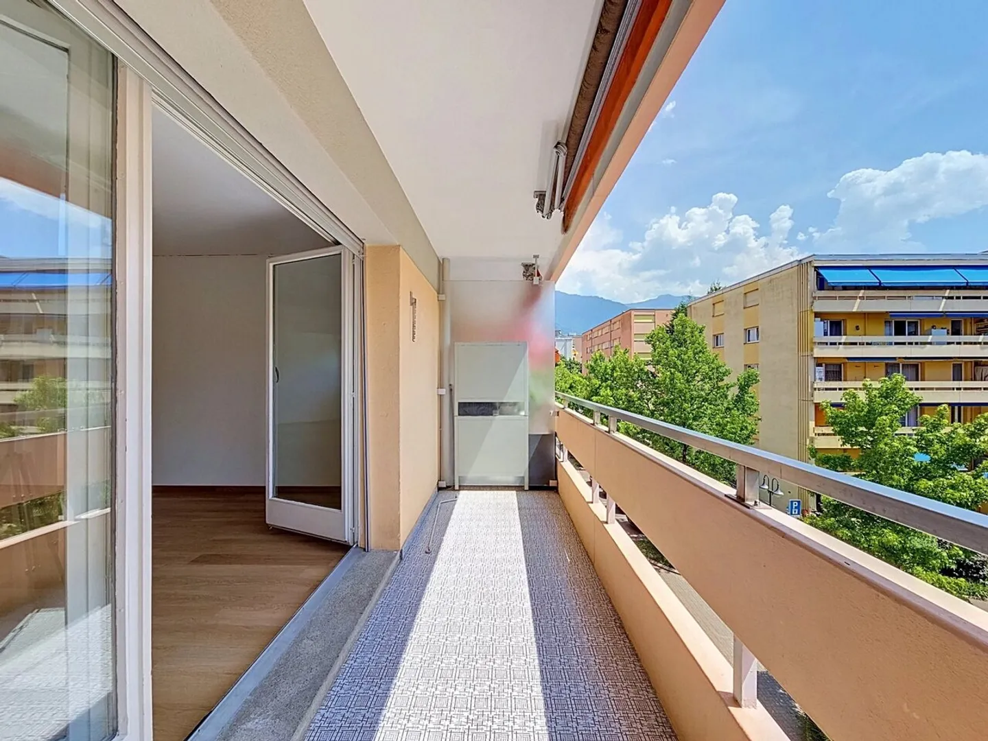 Appartement de 4 pièces à rénover proche du lac - Foto 1 di 13