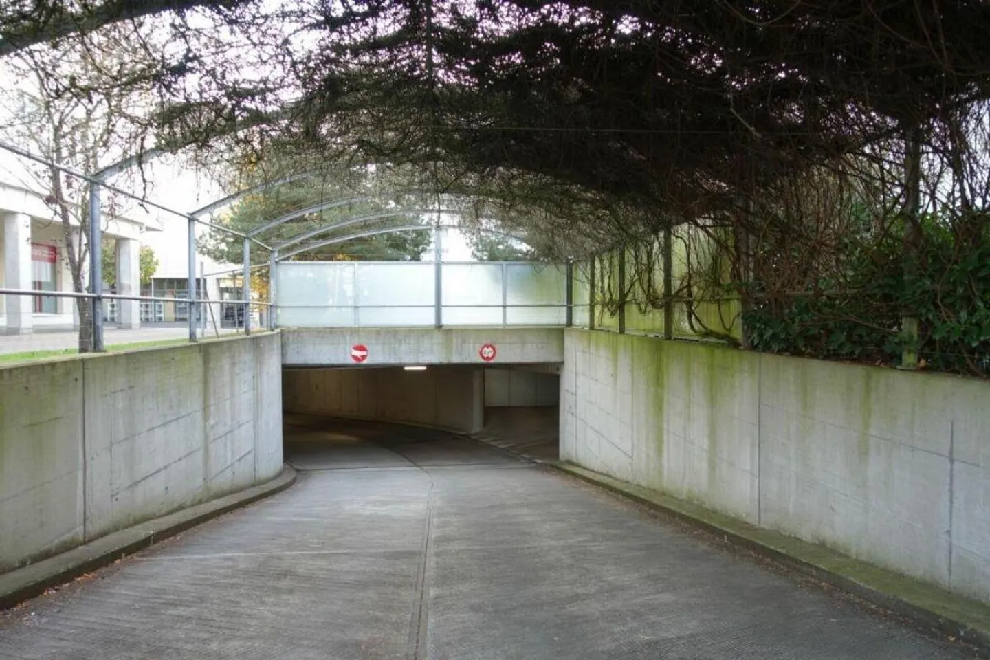 Posizione centrale Appartamento 4,5 stanze nel centro di Lyss - Foto 18 di 23