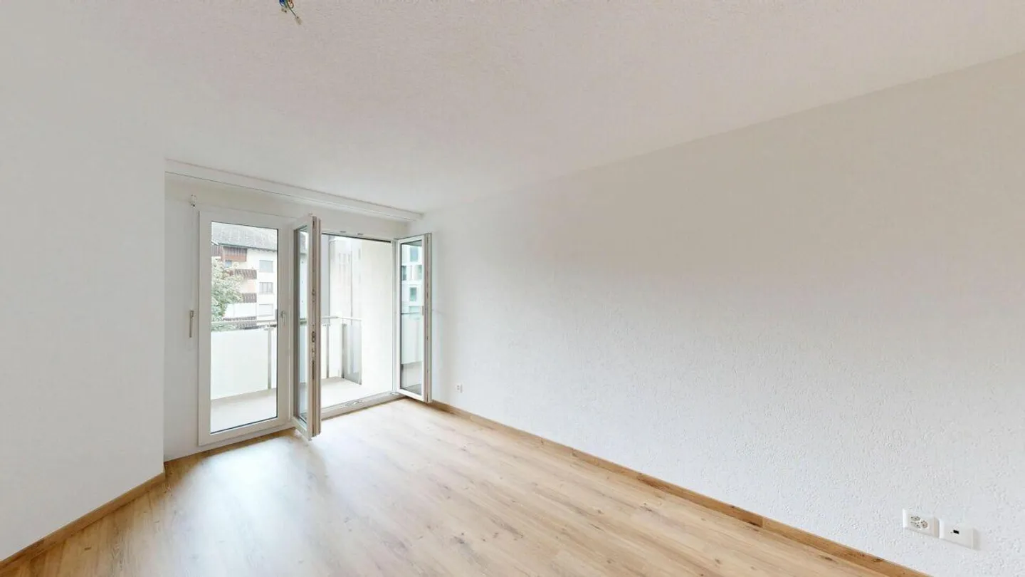 Modernized 3.5 Room Apartment in the Center of Widnau - Photo 6 of 12