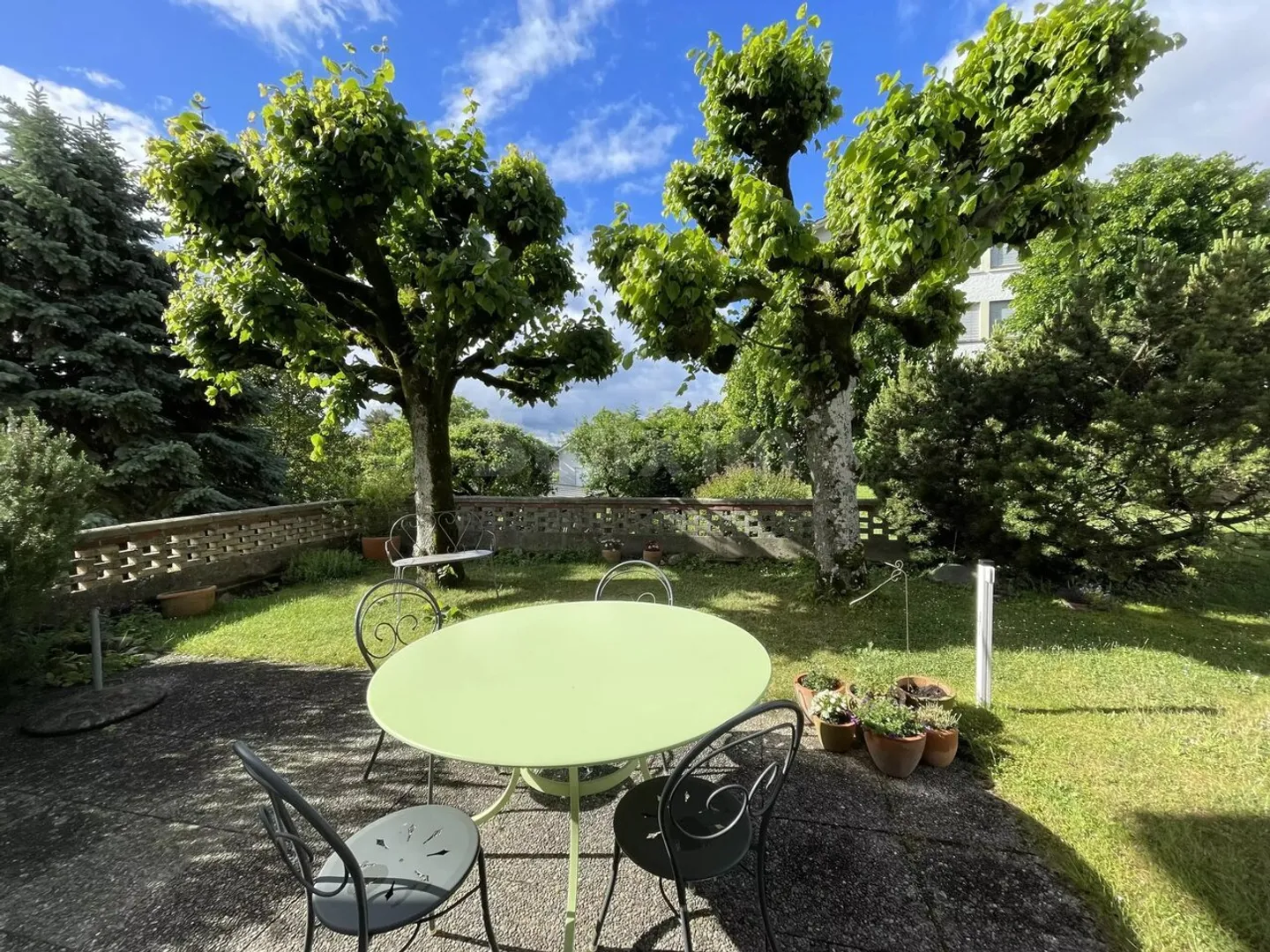 Semi-detached house with 7 rooms, garden, view of the Alps and the lake - Photo 7 of 8