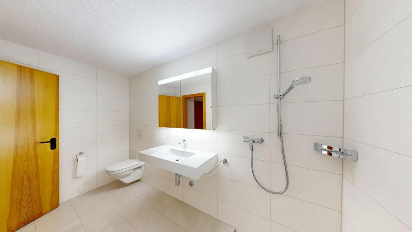 Modernized 3.5 Room Apartment in the Center of Widnau - Photo 8 of 12