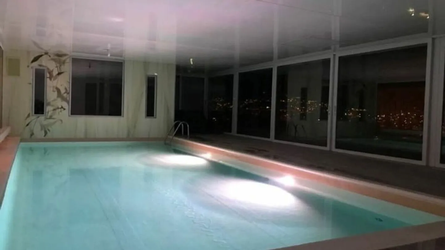 Spazi generosi e vista Lago: Comfort e prestigio in ogni dettaglio - Foto 18 di 18