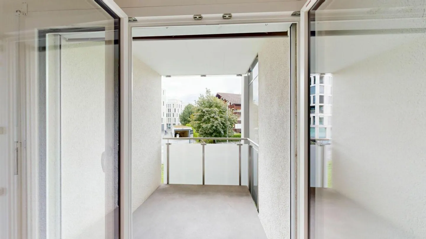 Modernized 3.5 Room Apartment in the Center of Widnau - Photo 10 of 12
