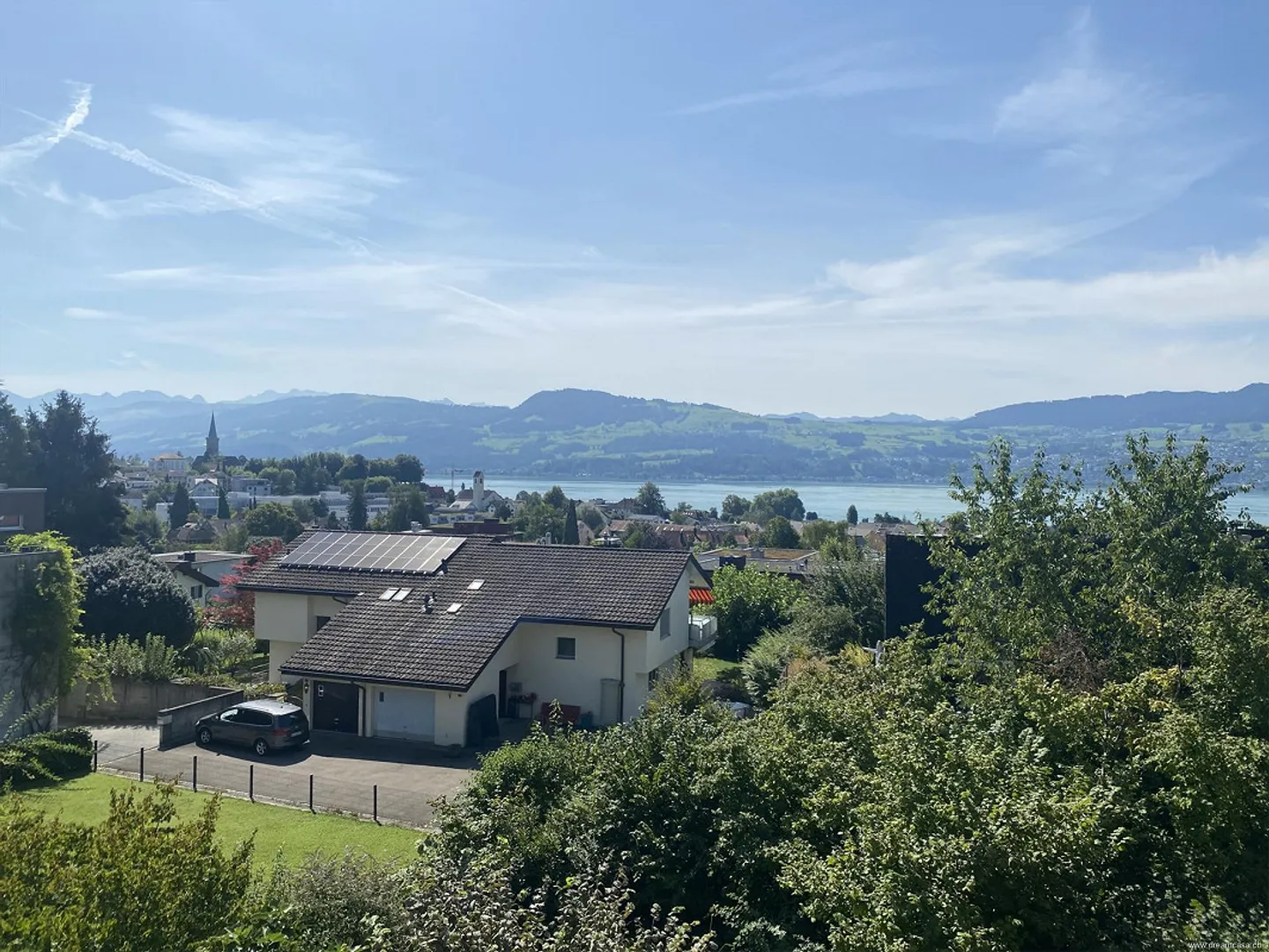 Vivere con vista sulle montagne e sul lago di Zurigo - Foto 11 di 12