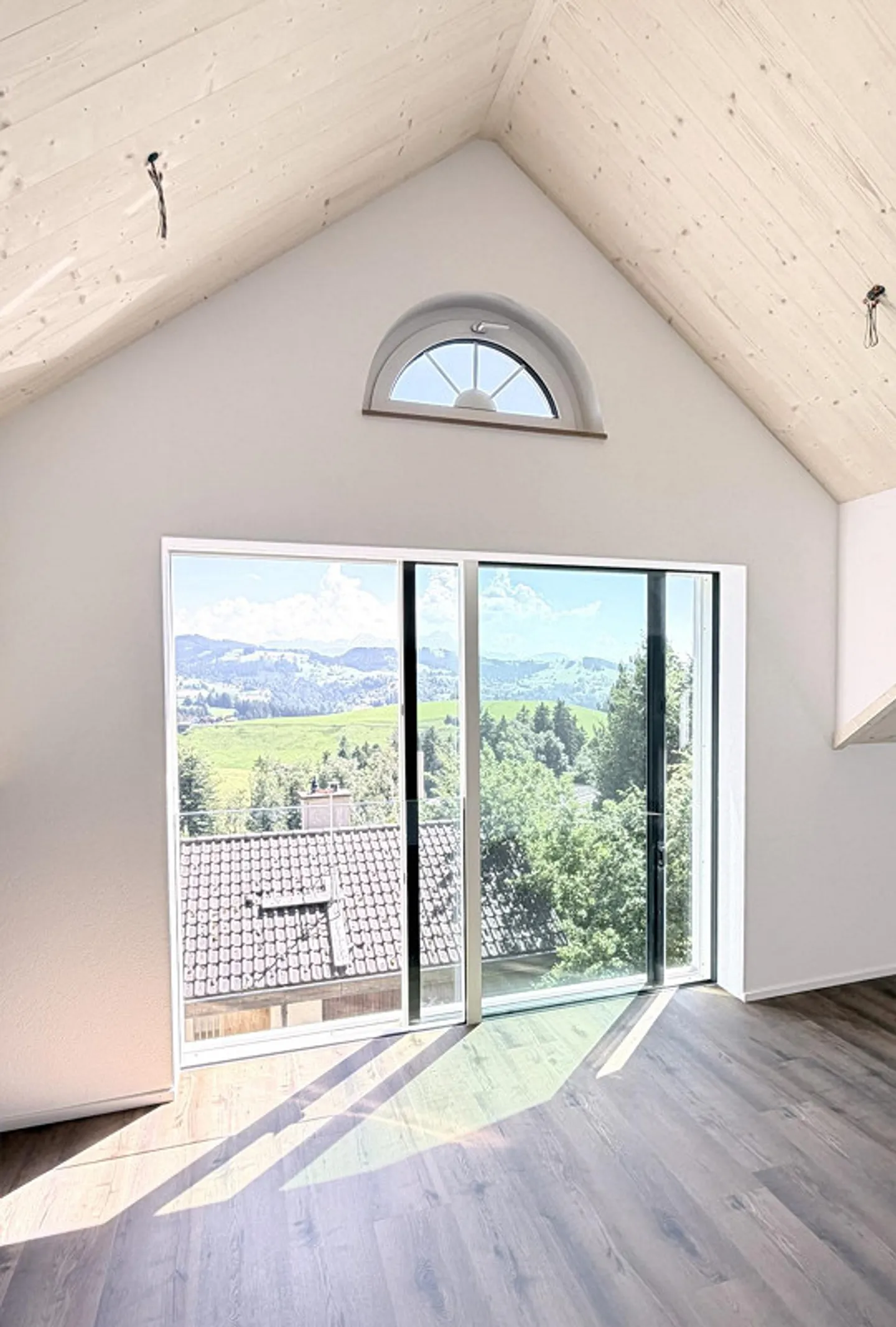 Appartement neuf de 2,5 pièces avec ascenseur - Photo 5 sur 10