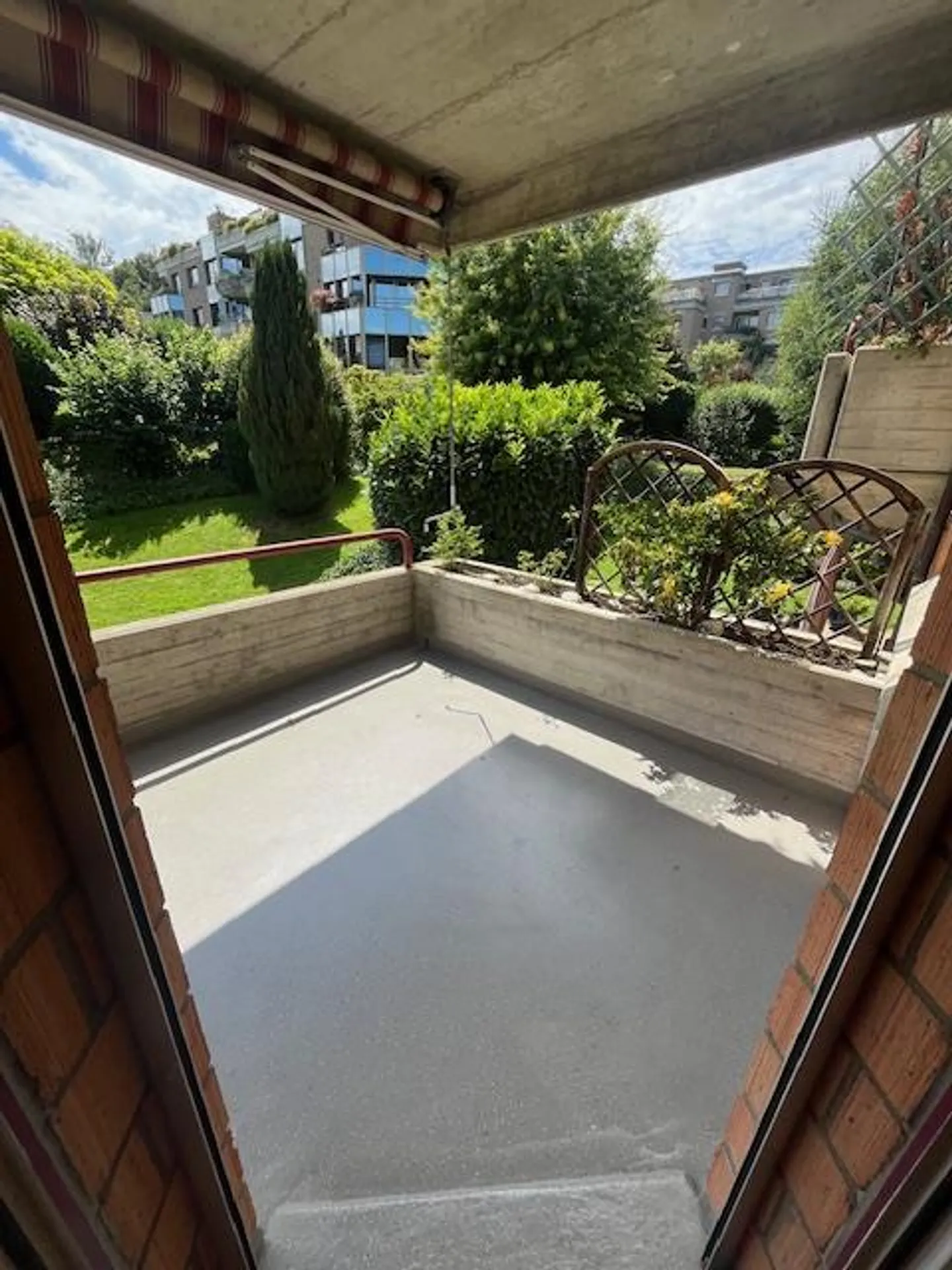 Wohnen im Grünen - helle Wohnung mit traumhaftem Ausblick vom Balkon - Foto 9 von 17