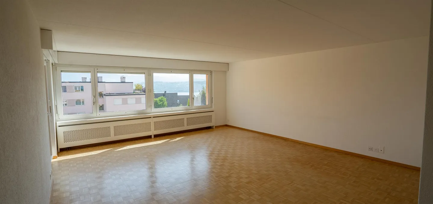Appartamento soleggiato in una posizione tranquilla con vista panoramica - Foto 4 di 11