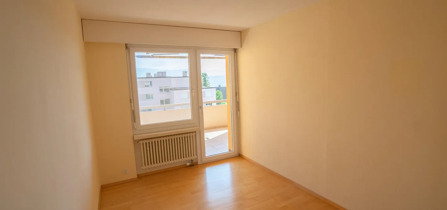Appartamento soleggiato in una posizione tranquilla con vista panoramica - Foto 8 di 11