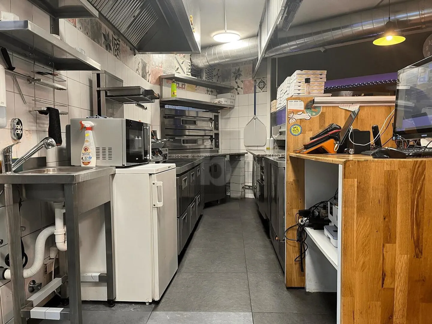 GASTRO CON INVENTARIO QUASI NUOVO - Foto 3 di 5