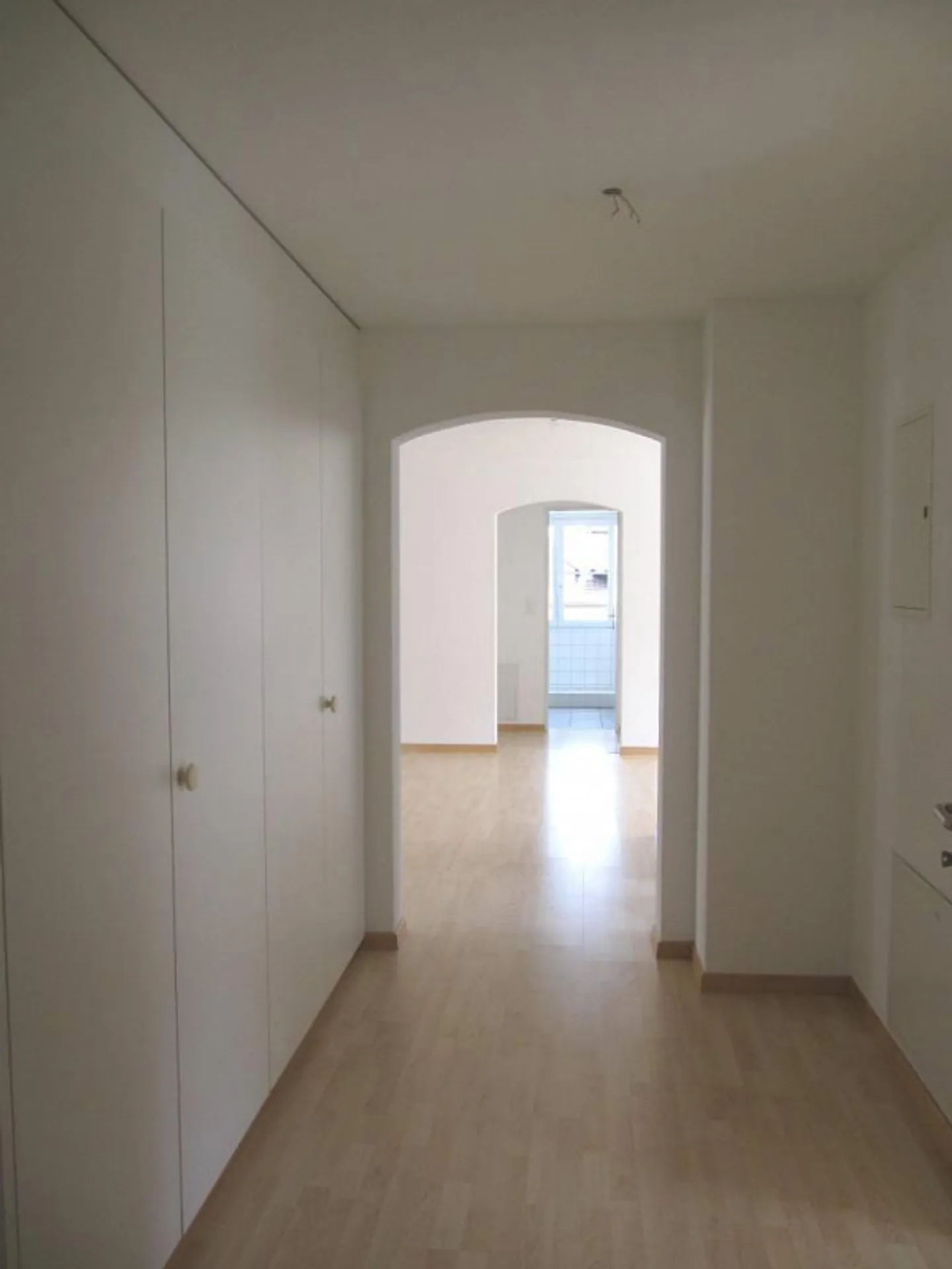 Modern 4.5-room apartment with 2 bathrooms, elevator and evening sun - Photo 2 of 13