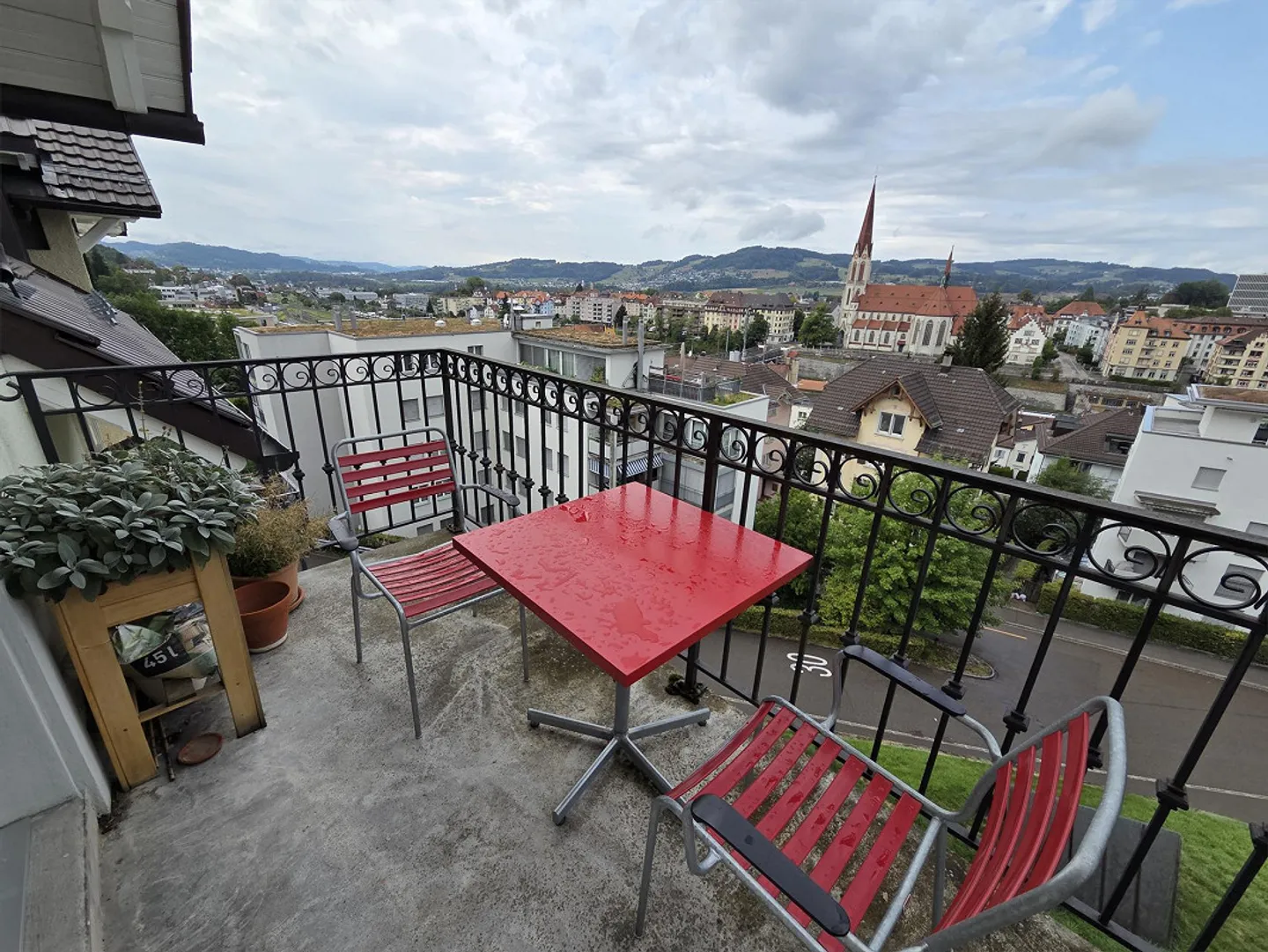Cozy 4-room apartment in the attic with a view over St. Gallen! - Photo 6 of 6