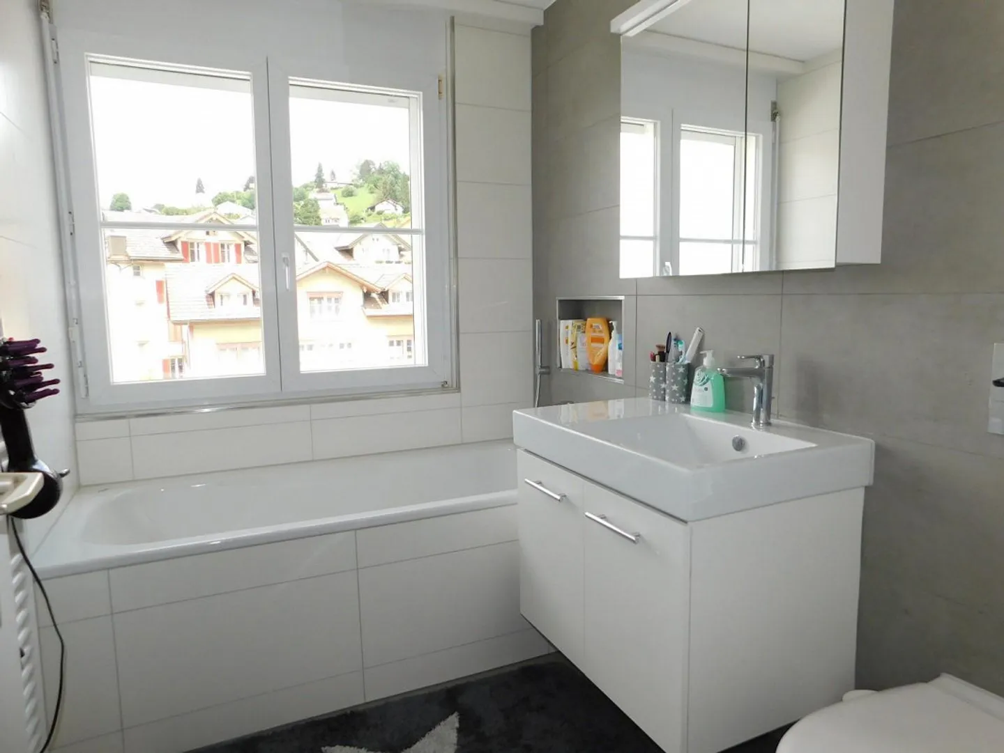 Modern 4.5-room apartment with 2 bathrooms, elevator and evening sun - Photo 10 of 13