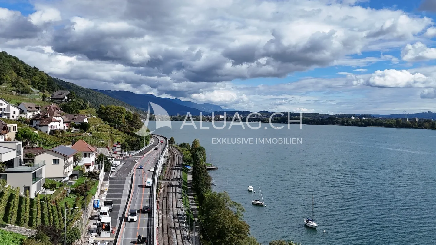 VISTA SUL LAGO DA SOGNO CON PANORAMA ALPINO - Foto 1 di 10