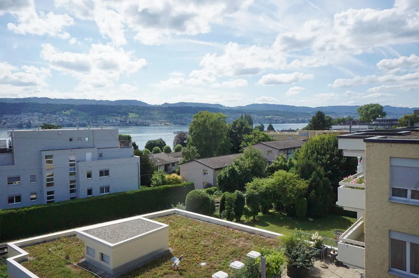 Appartement en duplex de 3,5 pièces avec vue exceptionnelle sur le lac - Photo 9 sur 14