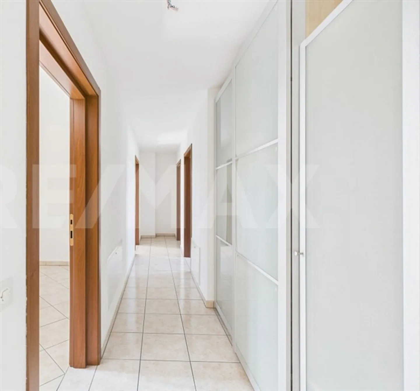 Renovated 4 1/2 room apartment in Genestrerio - Photo 8 of 13