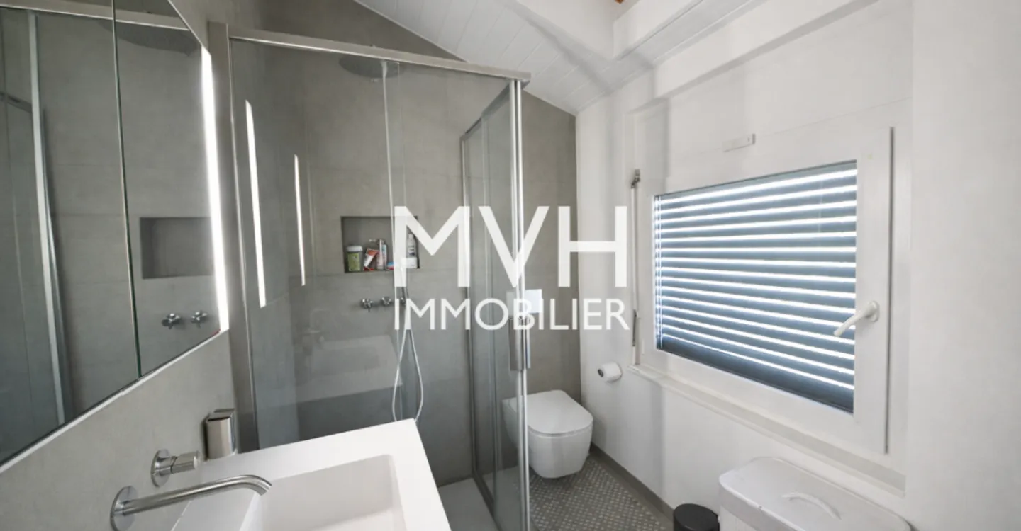 Maison Mitoyenne Spacieuse - Photo 10 sur 11