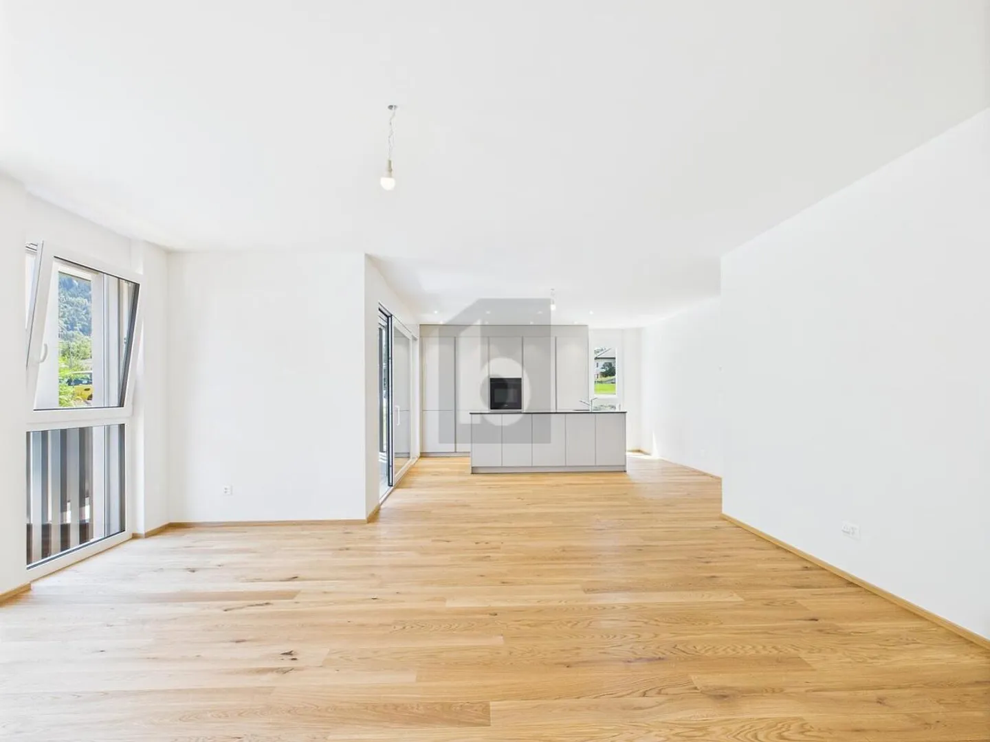 Spacious Family Apartment in Susten - Photo 3 of 6