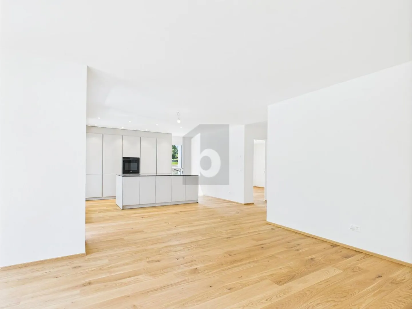 Spacious Family Apartment in Susten - Photo 5 of 6