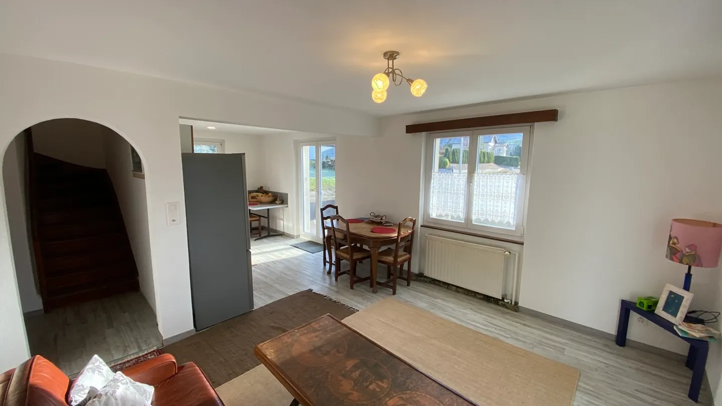 Dieses Familienhaus mit einem sehr schönen Grundstück - Foto 5 von 37