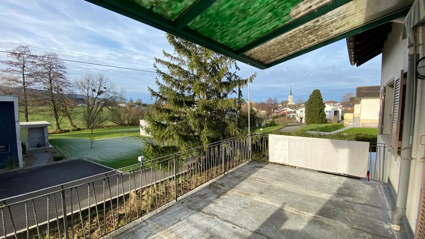 Dieses Familienhaus mit einem sehr schönen Grundstück - Foto 8 von 37