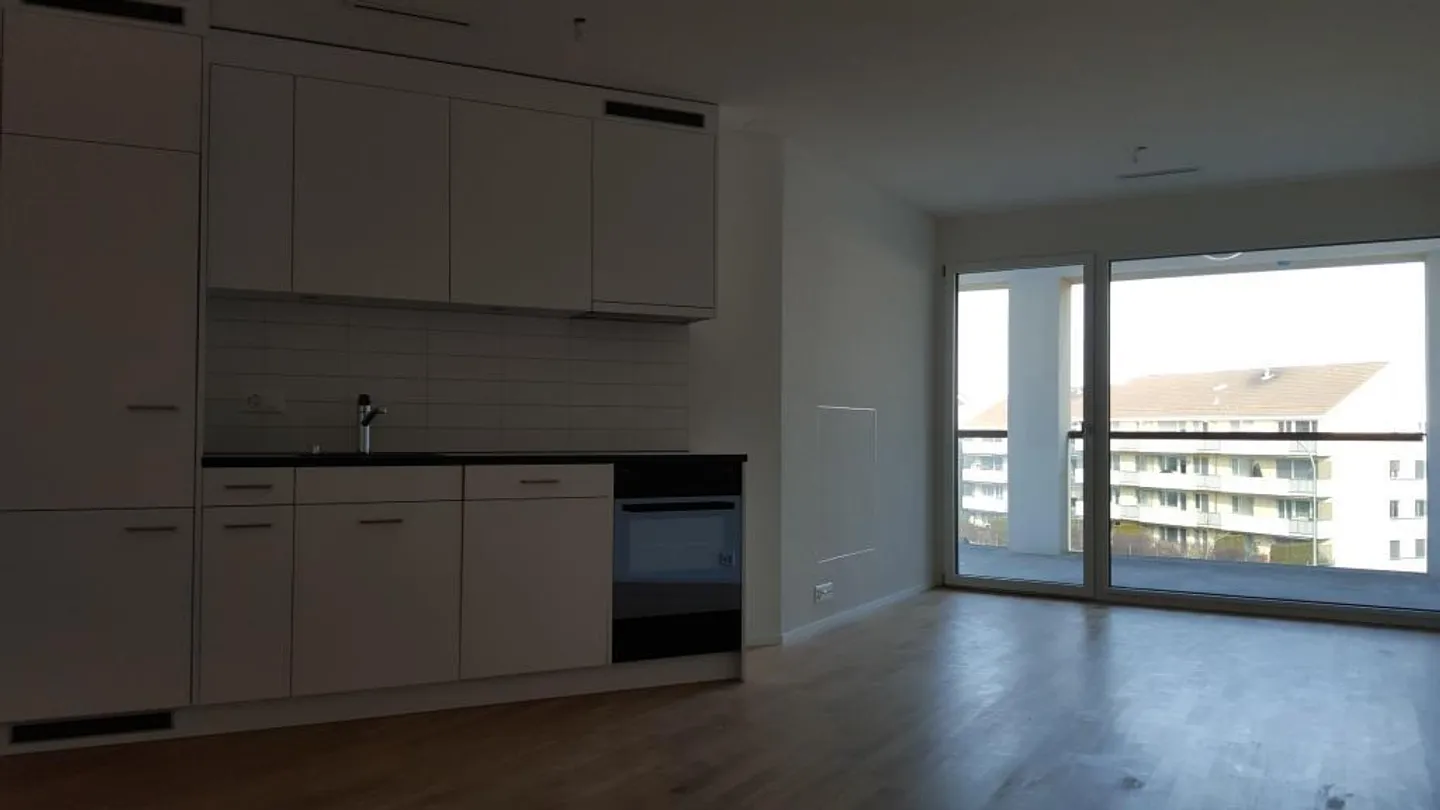 Apartment for rent - Photo 3 of 5