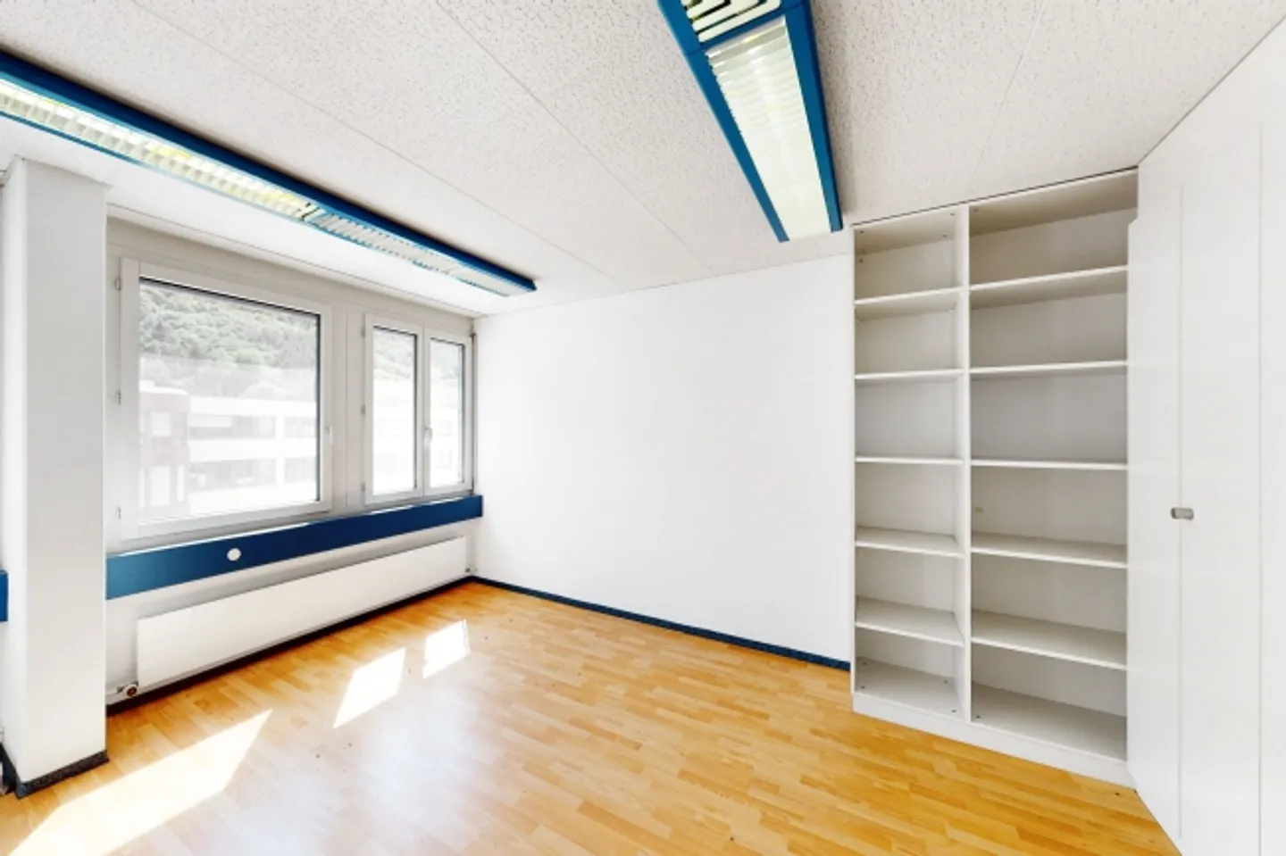 Office space for rent - Photo 5 of 11