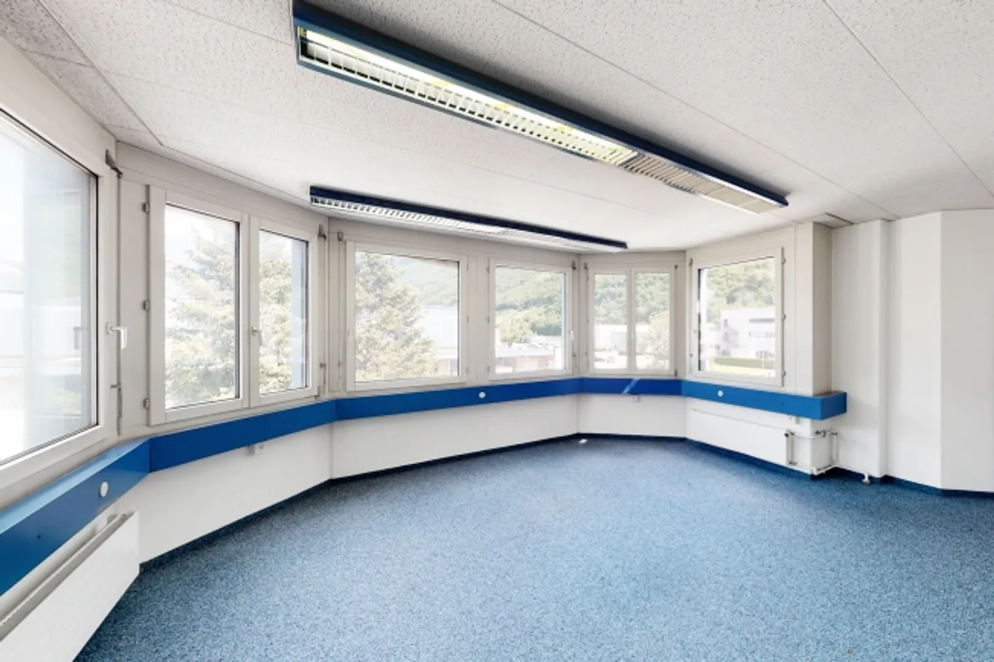 Office space for rent - Photo 10 of 11