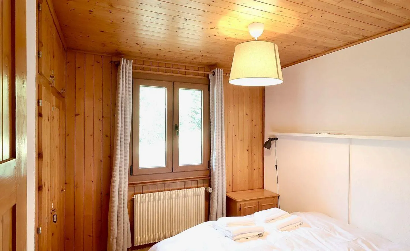 Charming Chalet in a Peaceful Mountain Haven - Photo 7 of 9